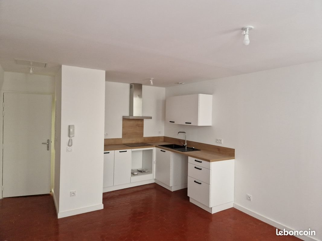 Appartement à louer, 47m², Orange
