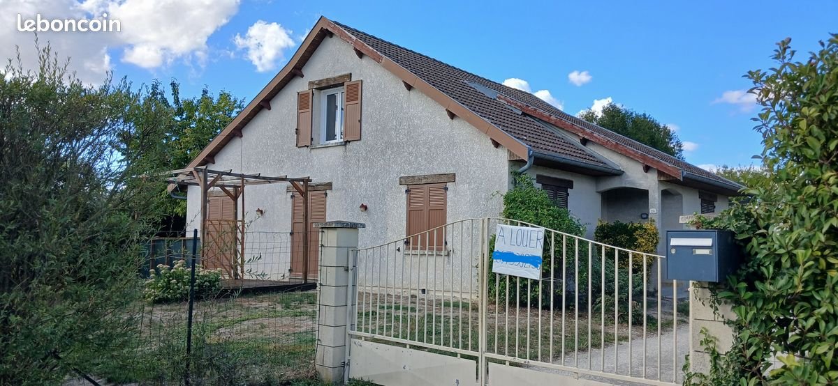 Maison à louer, 142m², Vouziers