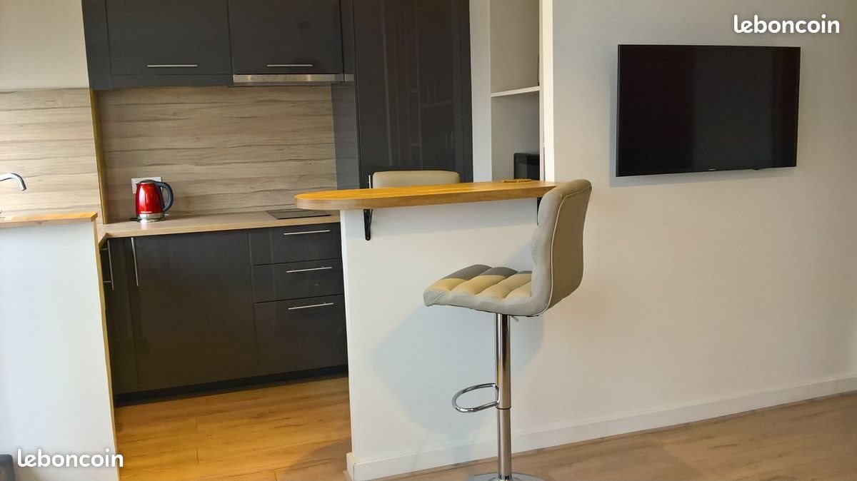 Appartement à louer, 30m², Courbevoie
