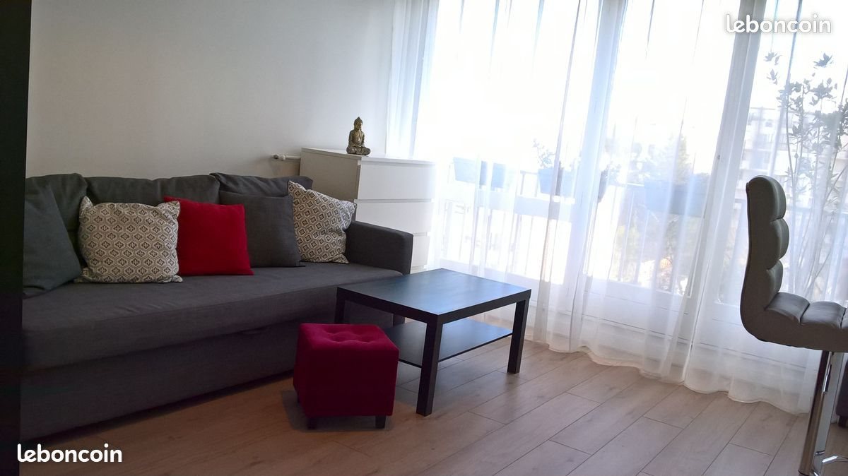 Appartement à louer, 30m², Courbevoie
