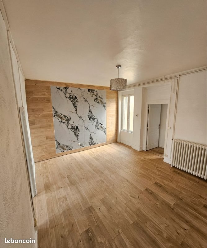 Appartement à louer, 60m², Commentry