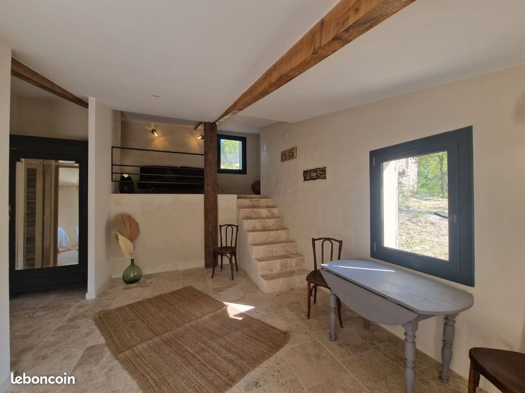 Maison à louer, 45m², Venasque