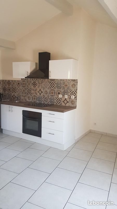 Appartement à louer, 24m², Saint-Maximin-la-Sainte-Baume