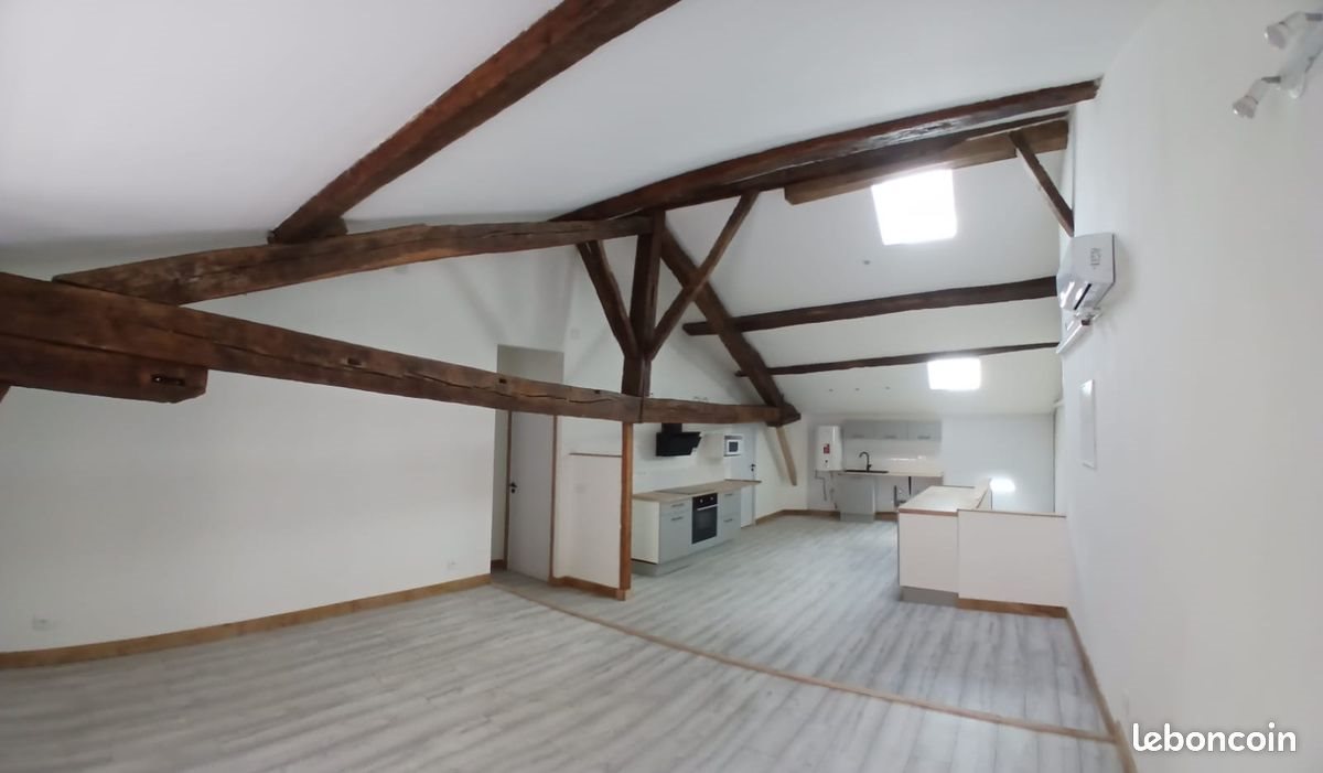Appartement à louer, 80m², Confolens