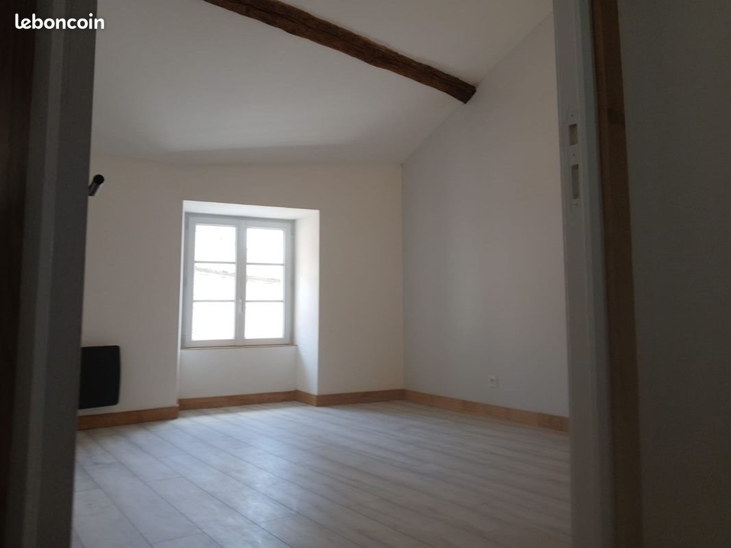 Appartement à louer, 80m², Confolens