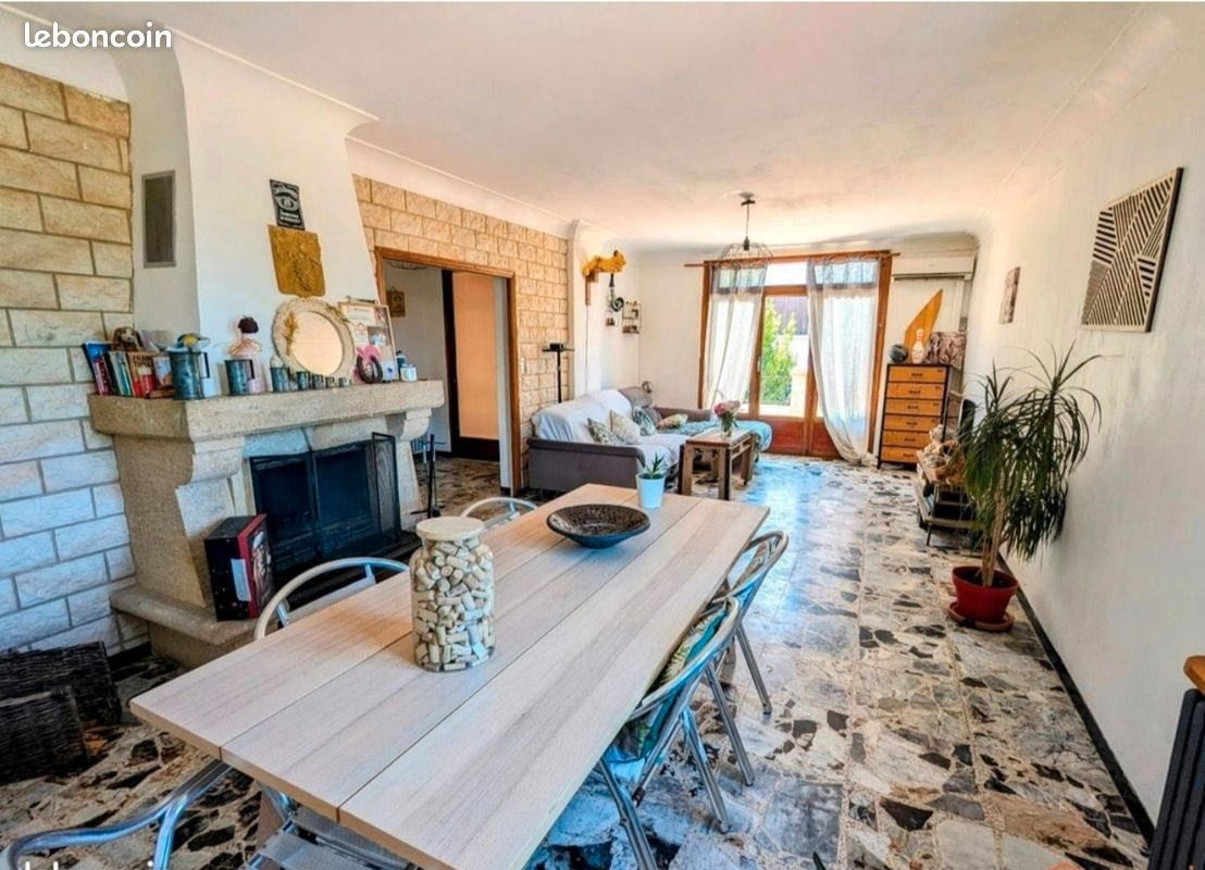 Maison à louer, 210m², Uchaud