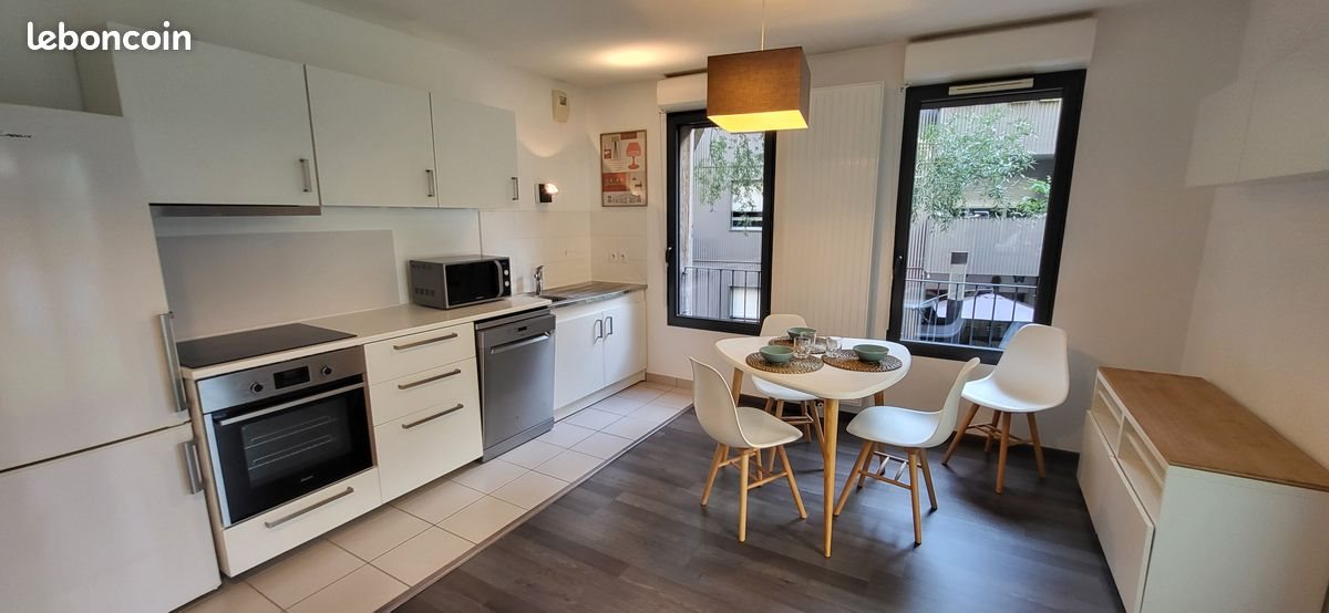 Appartement à louer, 47m², Bordeaux