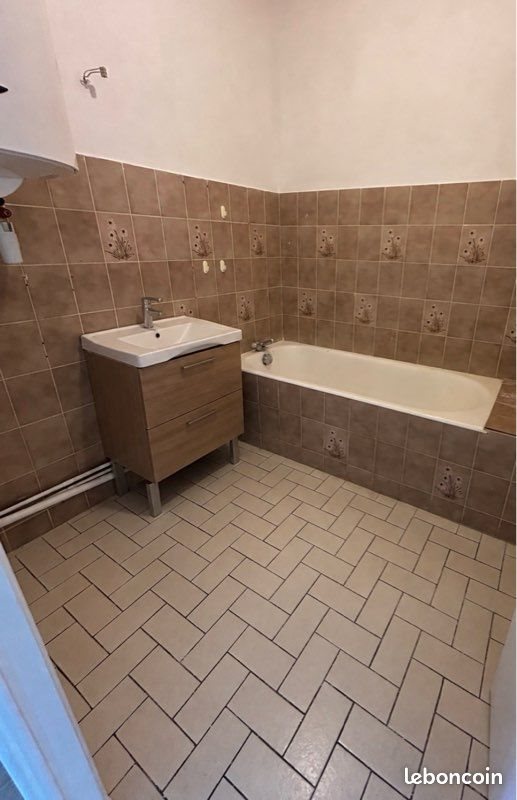Appartement à louer, 60m², Murat