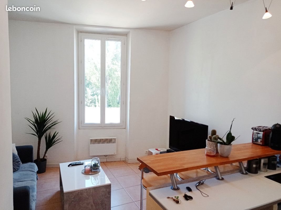 Appartement à louer, 36m², Trets