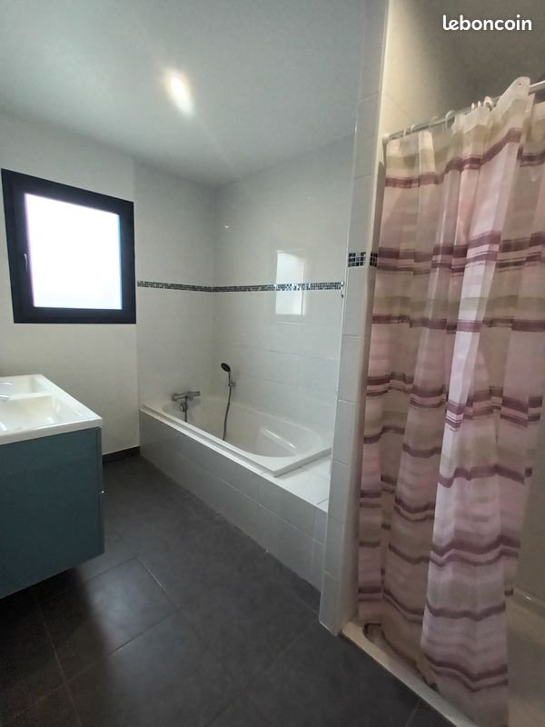 Maison à louer, 122m², Benquet