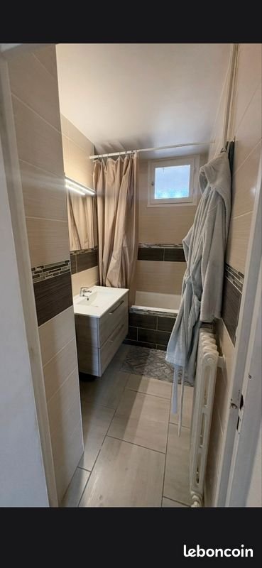 Appartement à louer, 60m², Saint-Étienne