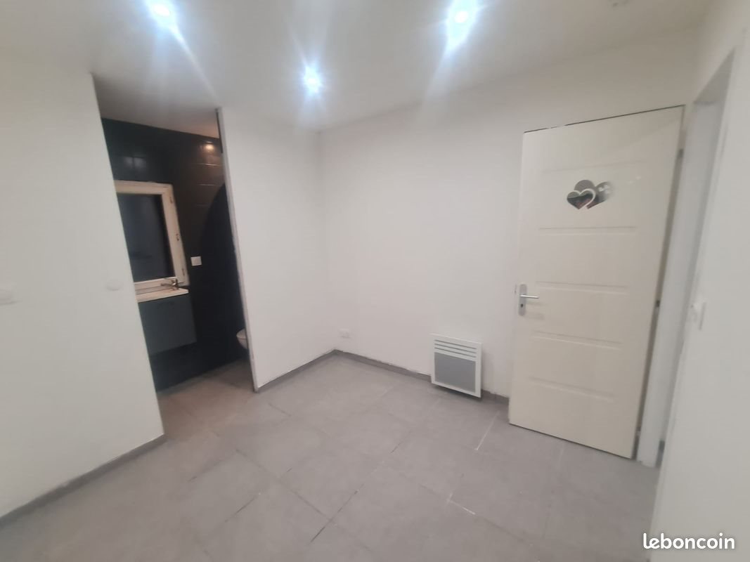 Appartement à louer, 35m², Pourrières