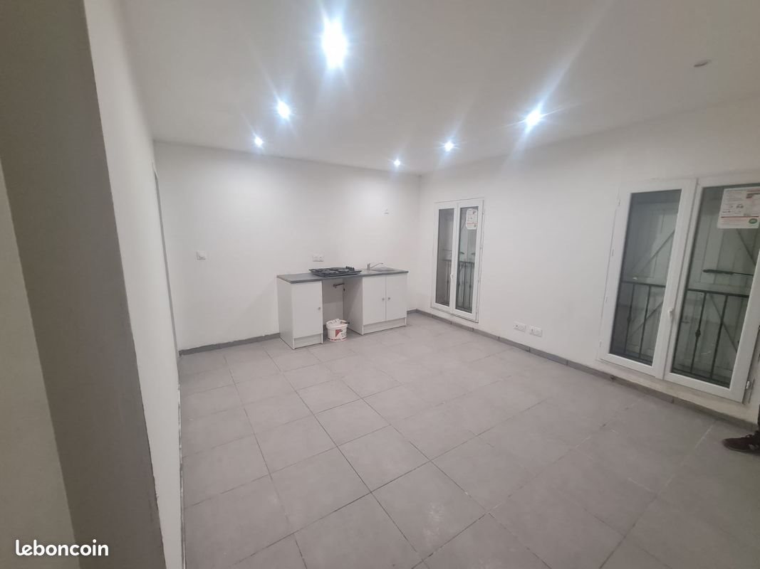 Appartement à louer, 35m², Pourrières