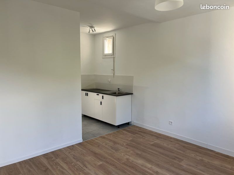 Appartement à louer, 25m², Roquevaire