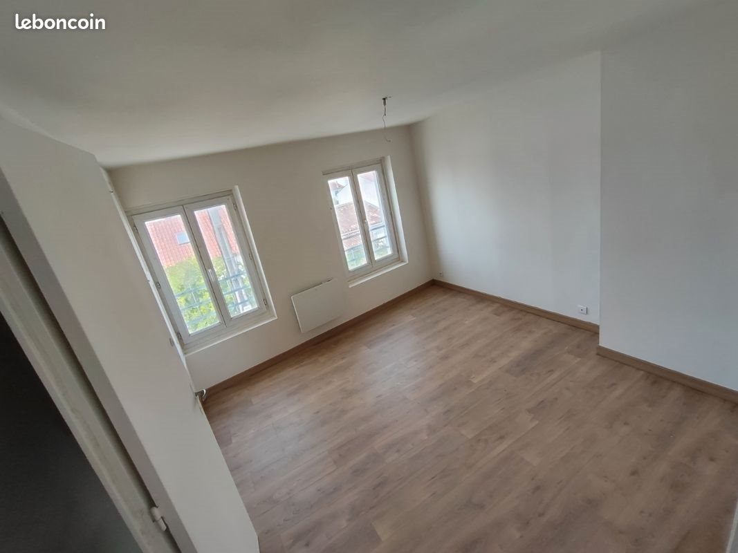 Appartement à louer, 23m², Saintes