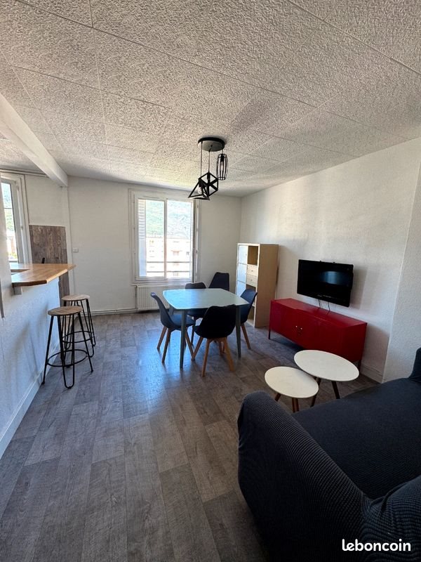 Appartement à louer, 55m², Fontaine