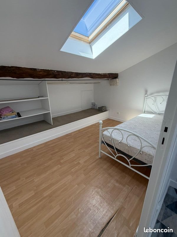 Appartement à louer, 57m², Saintes
