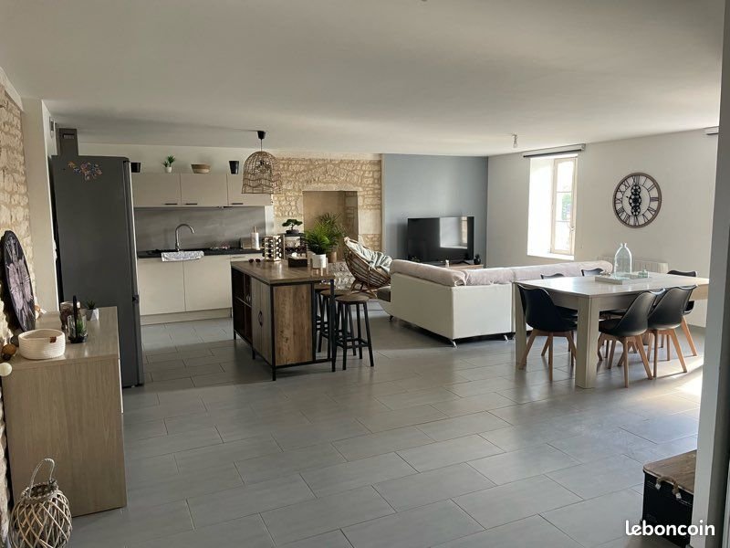 Appartement à louer, 95m², Benet