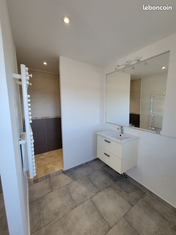 Appartement à louer, 43m², Fréjus