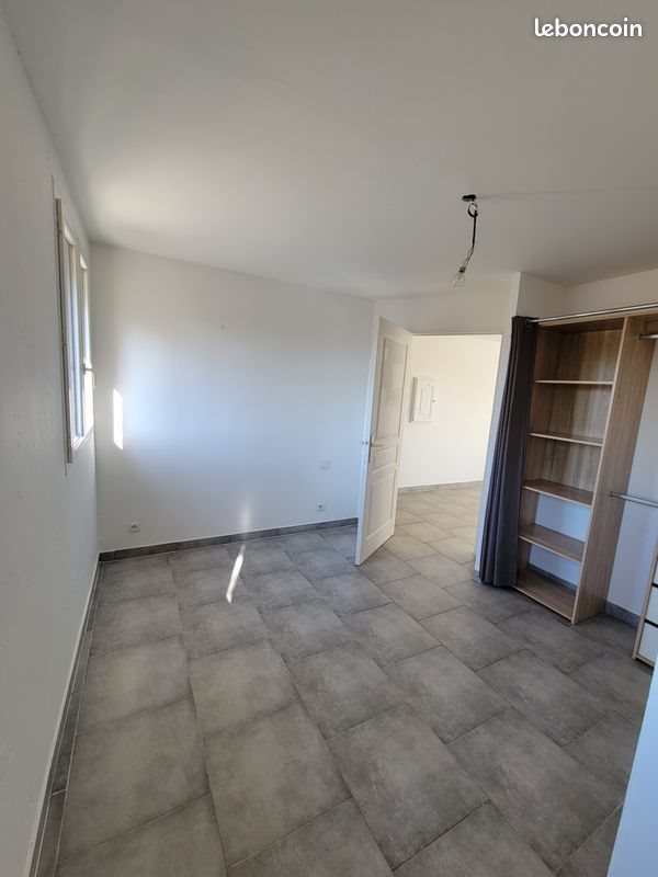 Appartement à louer, 43m², Fréjus