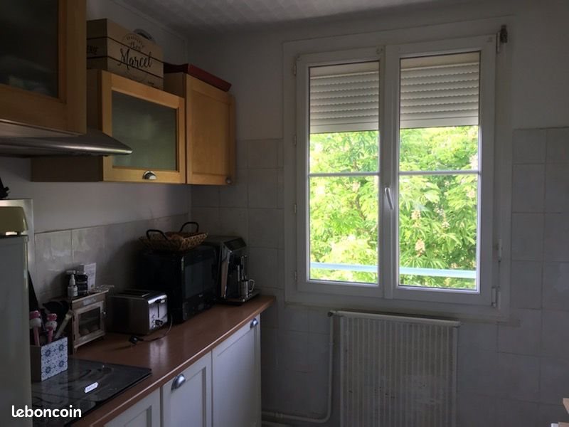 Appartement à louer, 66m², Saint-Paul-Trois-Châteaux