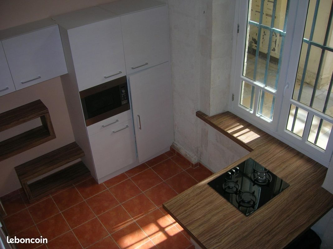 Appartement à louer, 26m², Nîmes