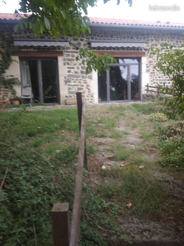 Maison à louer, 110m², Coubon