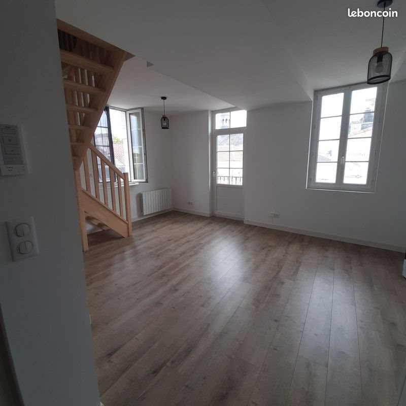 Appartement à louer, 55m², Chalais