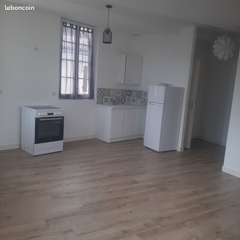 Appartement à louer, 55m², Chalais