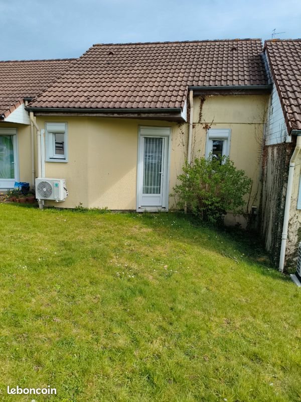 Maison à louer, 37m², Le Mayet-de-Montagne