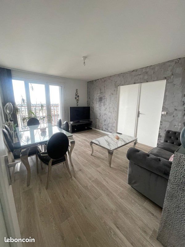 Appartement à louer, 95m², Châtillon