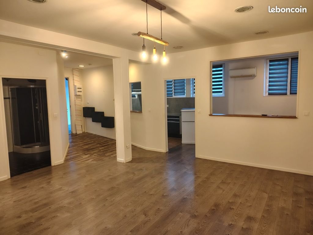Appartement à louer, 70m², Pont-Saint-Pierre