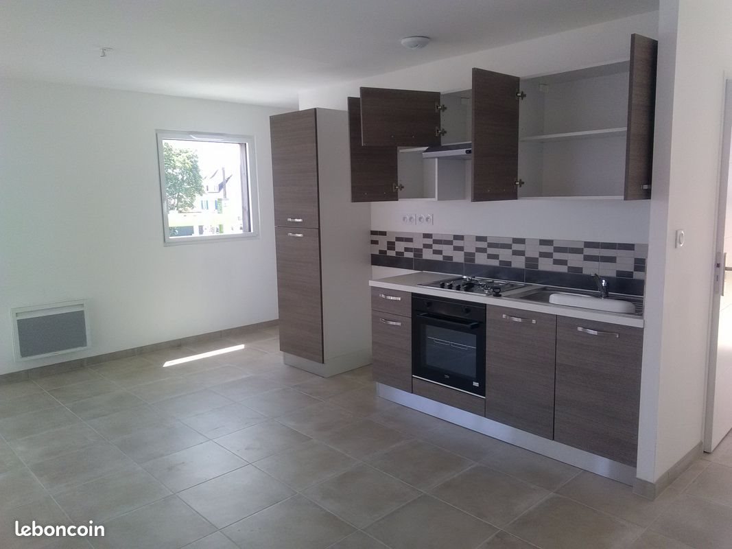 Appartement à louer, 85m², Plouvorn