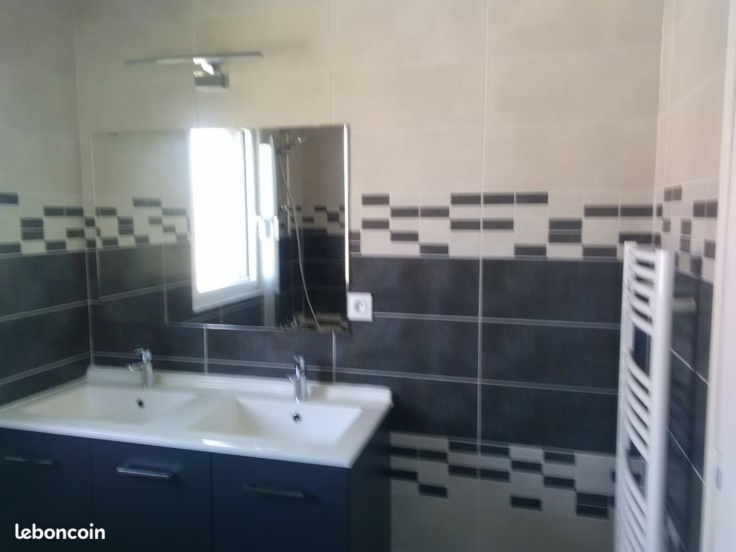 Appartement à louer, 85m², Plouvorn