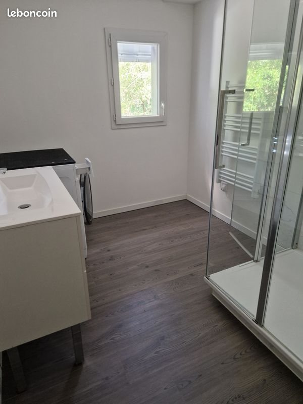Appartement à louer, 47m², Saint-Geniez-d'Olt