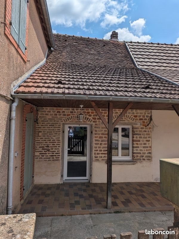 Maison à louer, 50m², Saint-Usuge