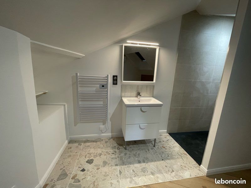 Appartement à louer, 50m², Aubenas