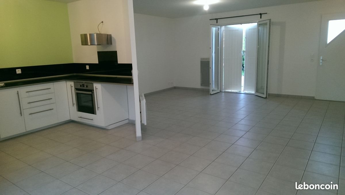 Maison à louer, 85m², Landiras
