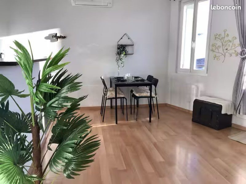 Appartement à louer, 47m², Mèze