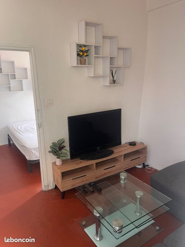 Appartement à louer, 30m², Solliès-Pont