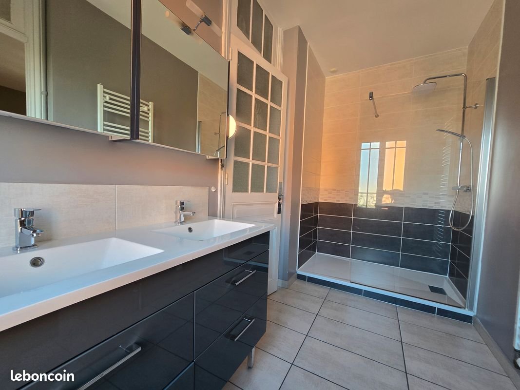 Appartement à louer, 128m², Roanne