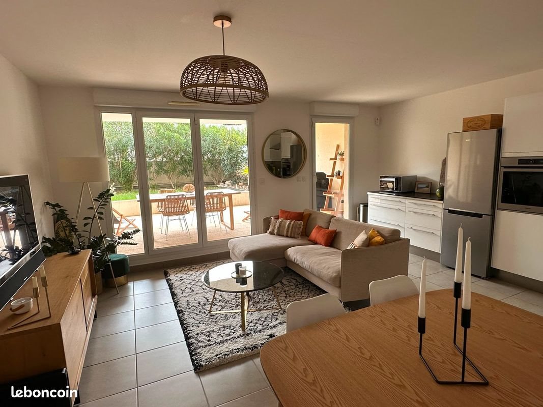 Appartement à louer, 63m², Marseille 8ème