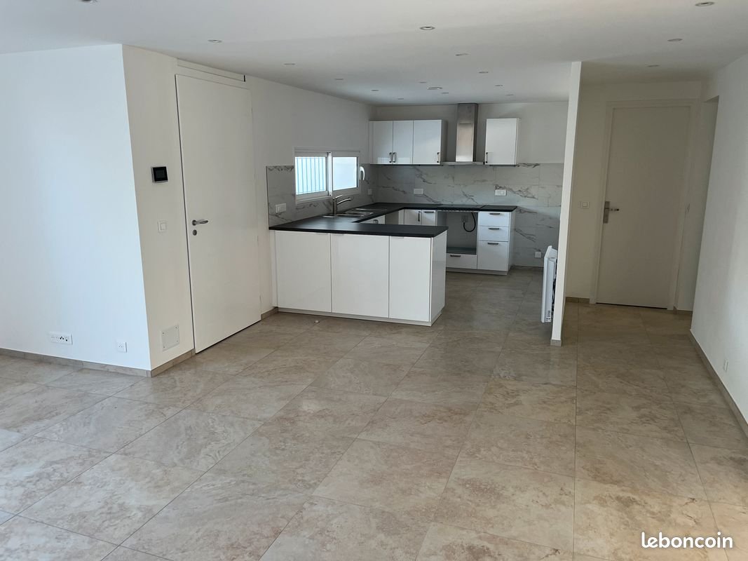 Appartement à louer, 70m², Hyères