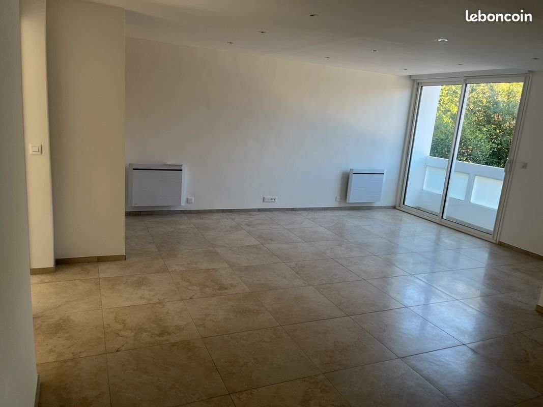 Appartement à louer, 70m², Hyères
