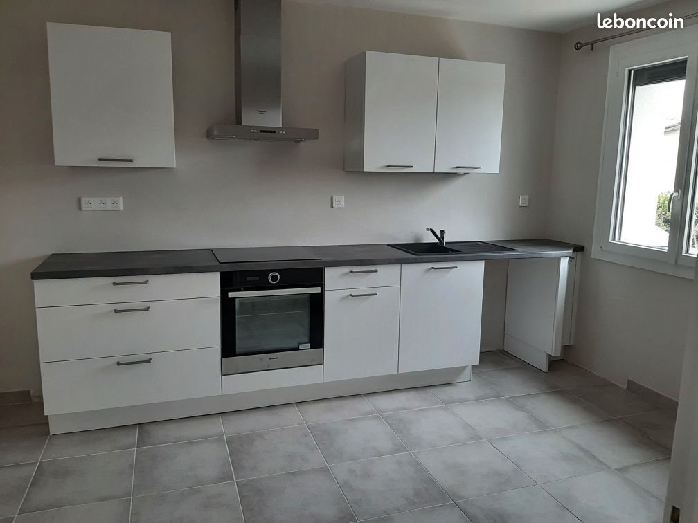 Maison à louer, 134m², Lavit