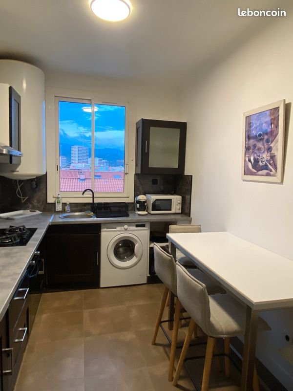 Appartement à louer, 60m², Ajaccio