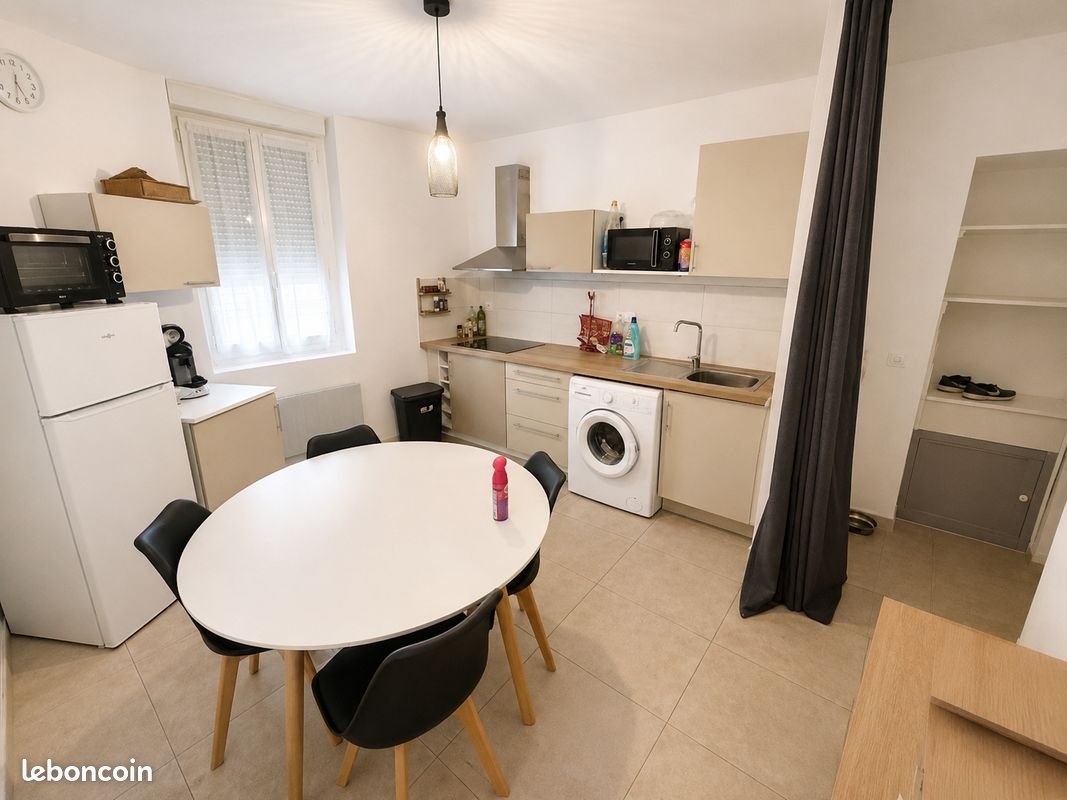 Appartement à louer, 47m², Nîmes