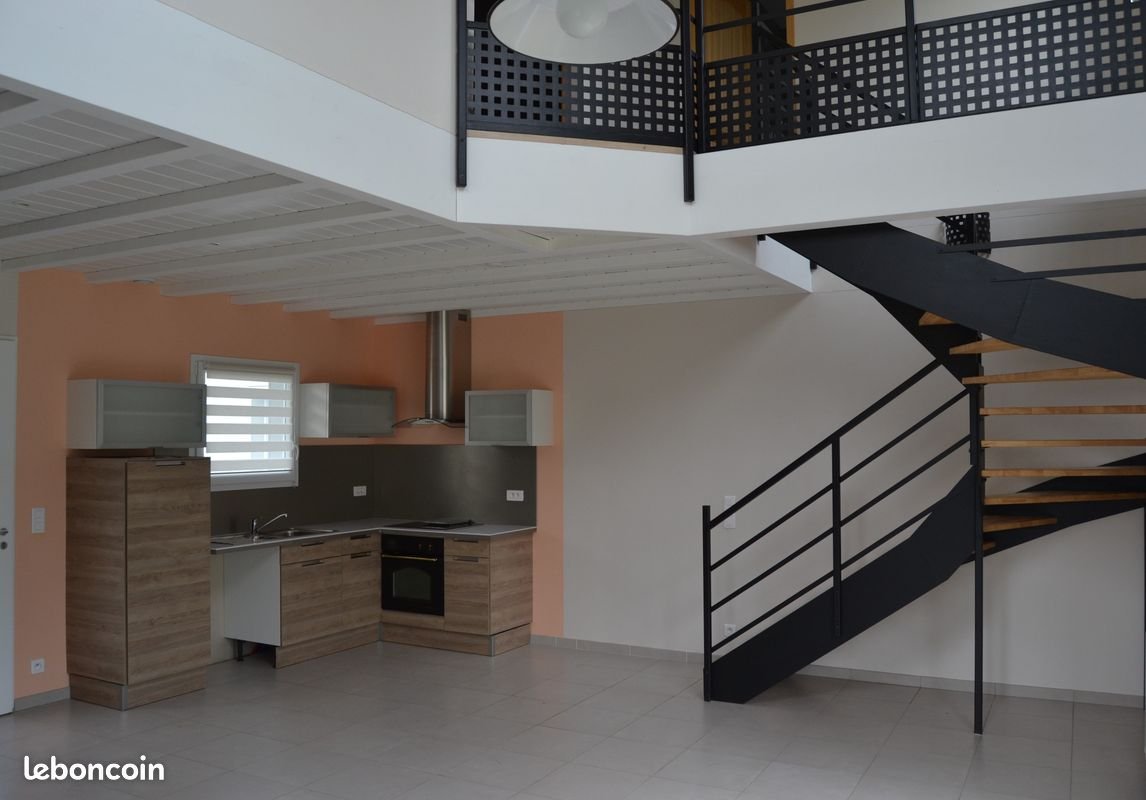 Maison à louer, 90m², Monnières
