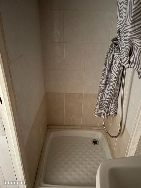 Appartement à louer, 14m², Trets
