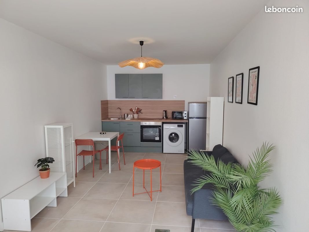 Appartement à louer, 28m², Rochefort